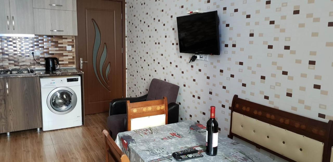 Apartment Rustaveli 59 Batumi Ngoại thất bức ảnh